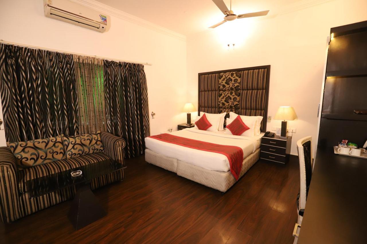 Hotel Capitol Hills - Greater Kailash Delhi New Delhi Ngoại thất bức ảnh