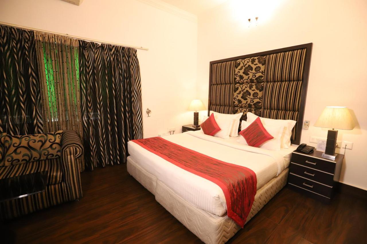 Hotel Capitol Hills - Greater Kailash Delhi New Delhi Ngoại thất bức ảnh