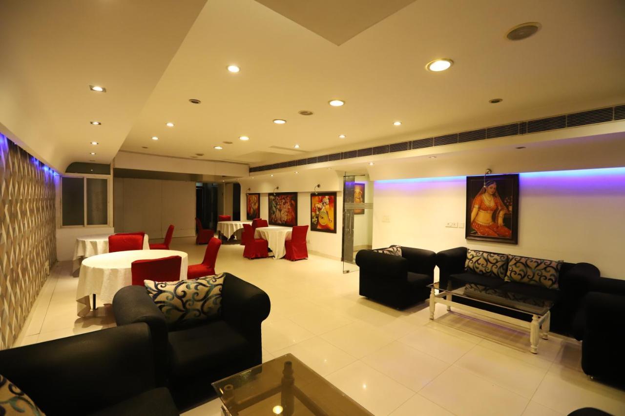 Hotel Capitol Hills - Greater Kailash Delhi New Delhi Ngoại thất bức ảnh